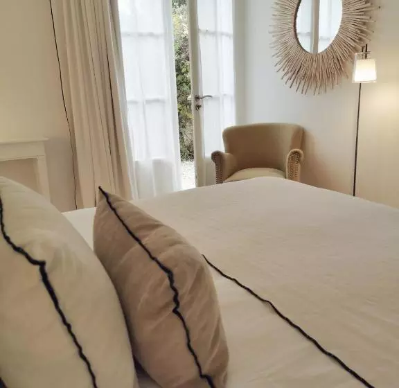 スーペリアールーム, Le Clos Saint Martin Hôtel & Spa
