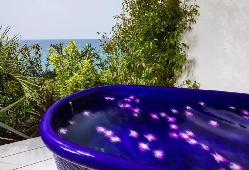 オーシャンビューのプレミアムルーム。, Nishinagato Resort