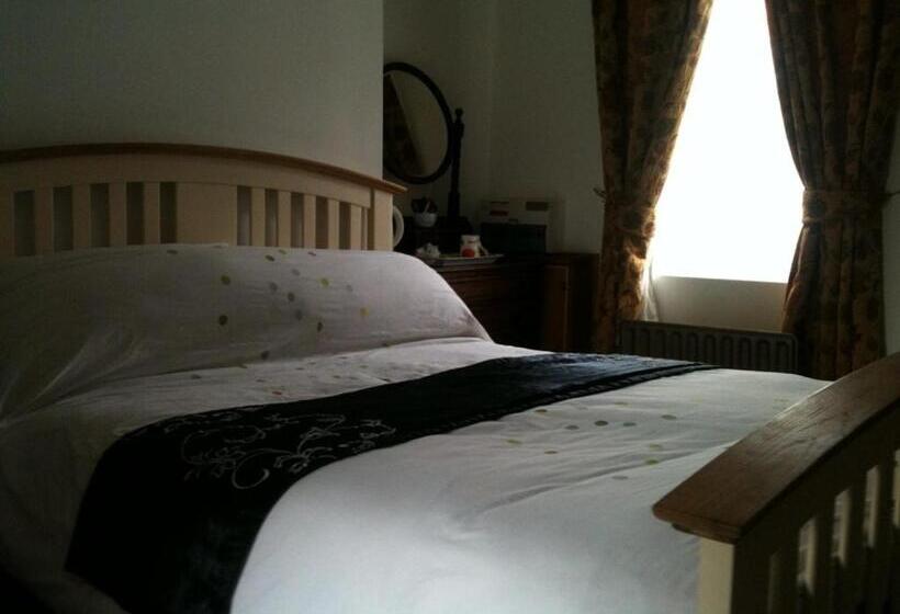 スタンダードルーム, Queen In The West