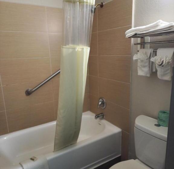 غرفة قياسية سرير كينج, Days Inn By Wyndham Hardeeville Near Hilton Head