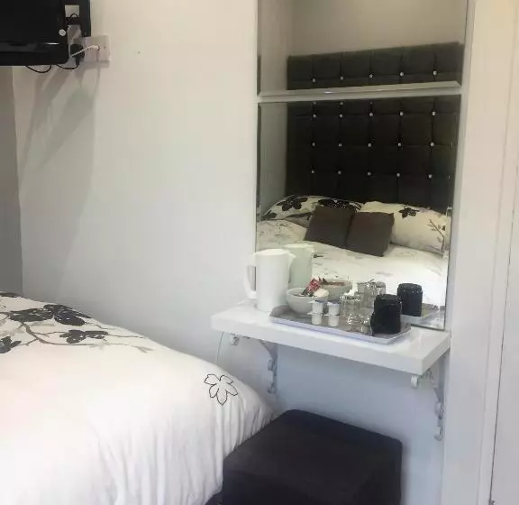 Comfort Yhden Hengen Huone, Beechwood Ensuite Guest House