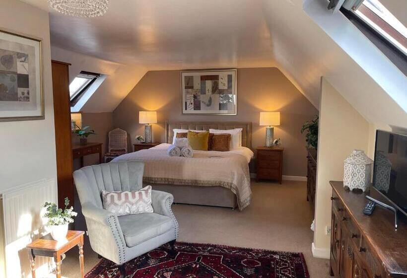 Люкс Deluxe Кровать Кинг, Broadlands Adults Only