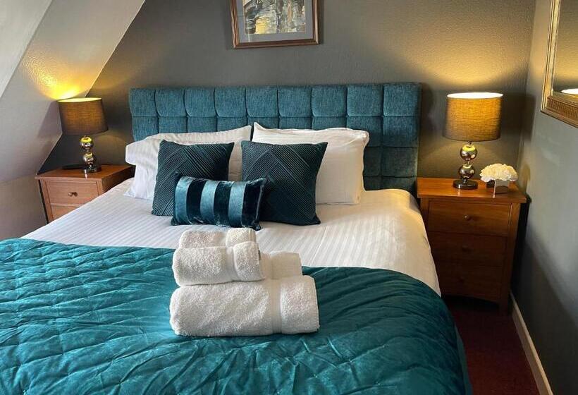 Полулюкс Повышенной Комфортности, Broadlands Adults Only