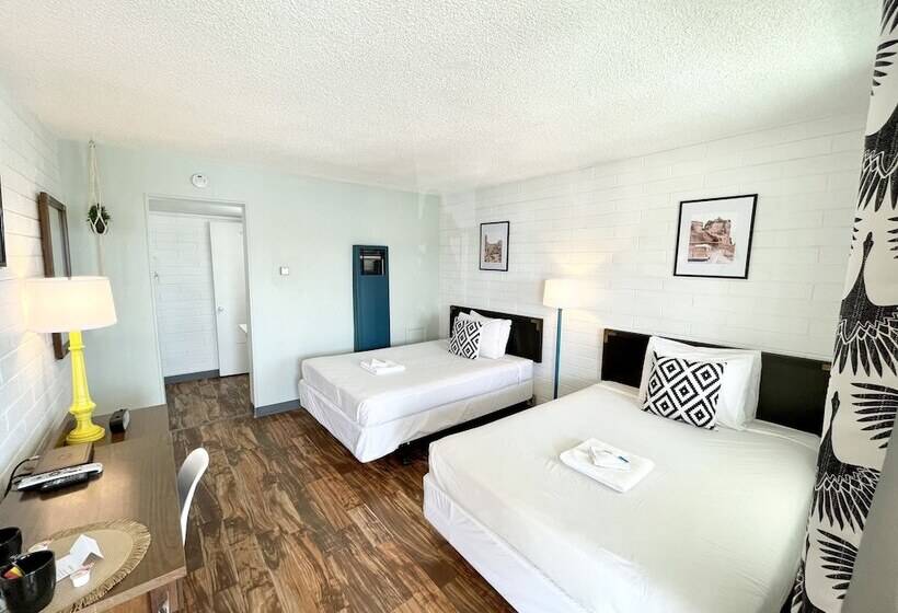 带2个双人床的标准工作室, The Postcard Motel