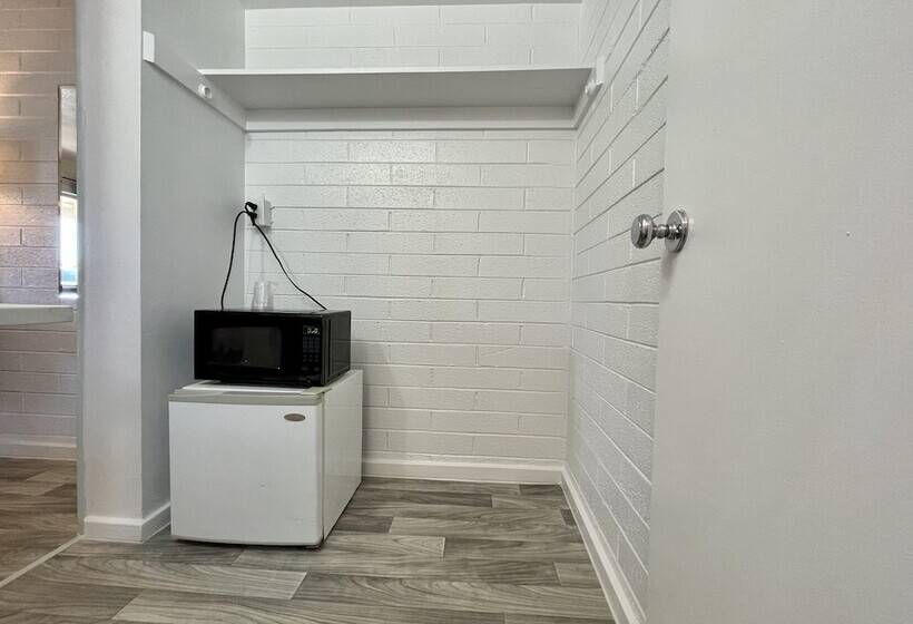 带2个双人床的标准工作室, The Postcard Motel