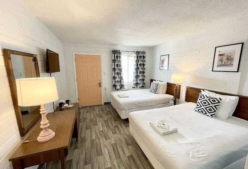 标准间, The Postcard Motel