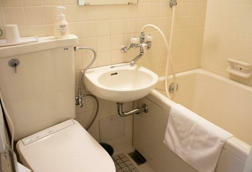 غرفة إقتصادية, Uematsuya