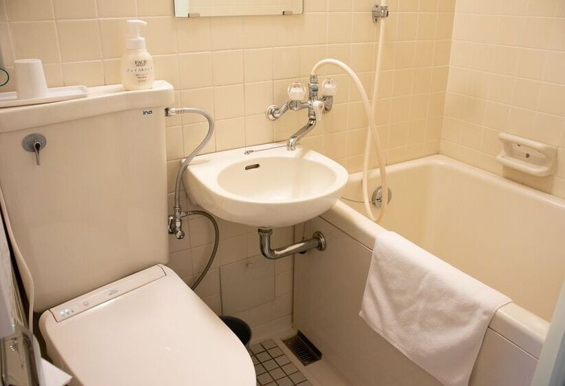 غرفة قياسية, Uematsuya