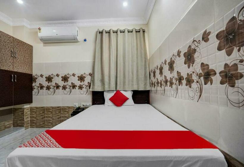 Трехместный Номер Классика, Oyo Flagship 80641 Sri Mahalakshmi Lodge