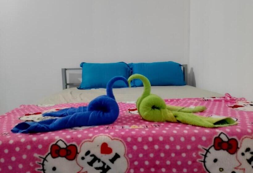 Standardrum Delat Badrum, Golden Snake Guesthouse Beach