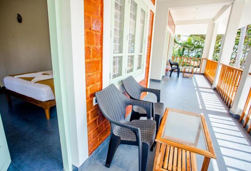 带大床的标准间, Ocean View Beach Villa Varkala By Voye Homes