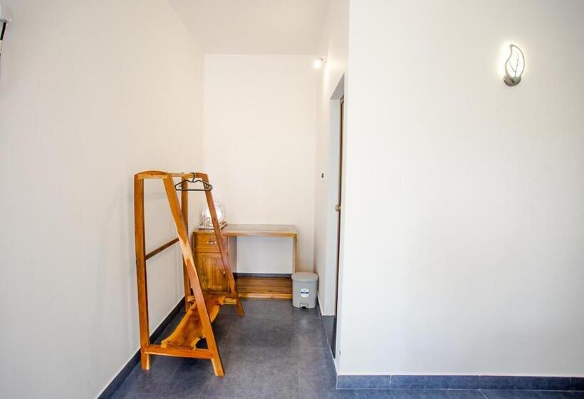 带大床的标准间, Ocean View Beach Villa Varkala By Voye Homes