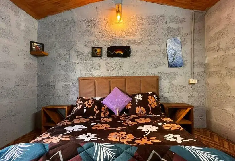 キングサイズベッドのデラックスルーム, Kasol Jungle Retreat