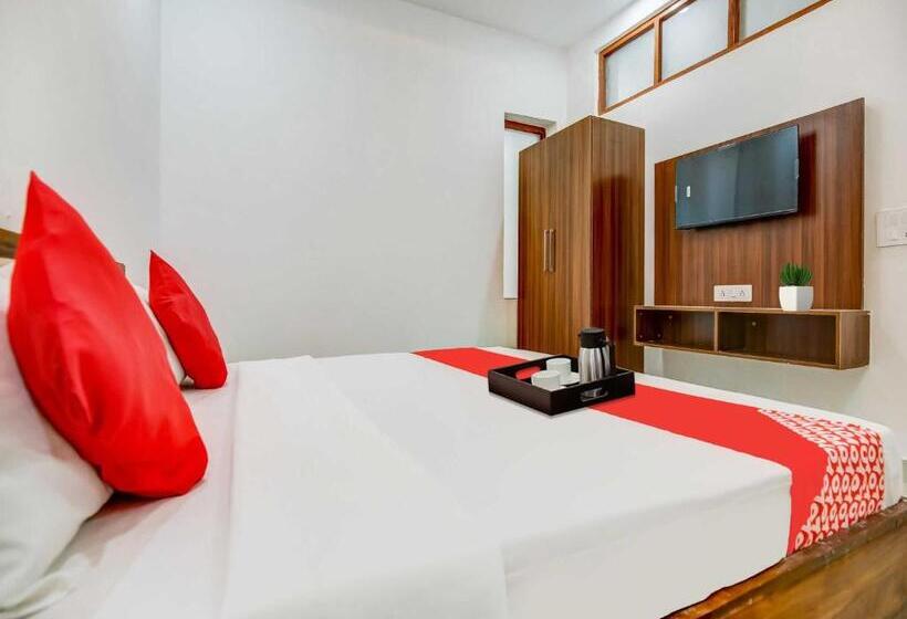 غرفة كلاسيكية ثلاثية, O Triple S