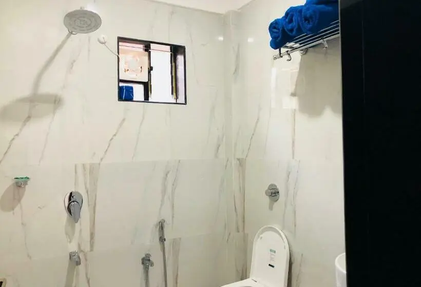 Habitació Triple Estàndard amb Balcó, Swati