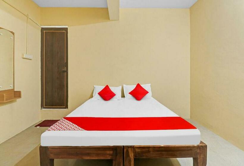 اتاق کلاسیک سه تخته, Flagship Sri Sai Boarding And Lodging