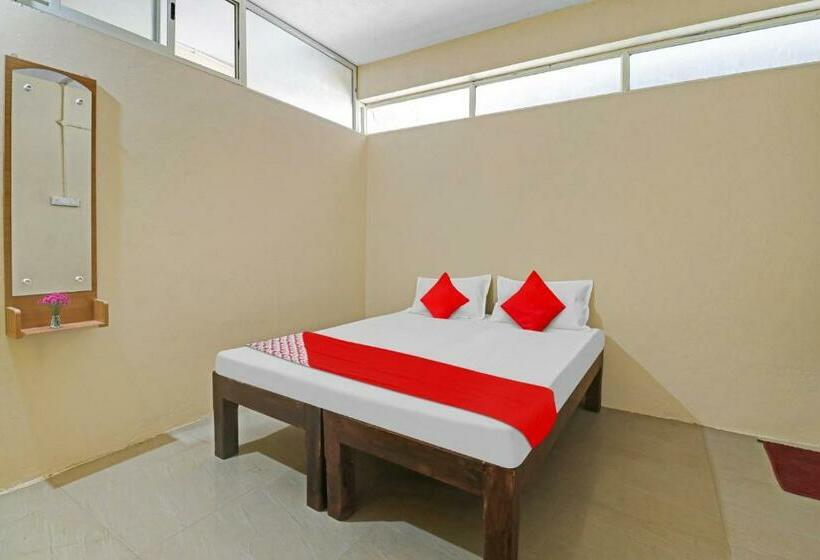 اتاق کلاسیک سه تخته, Flagship Sri Sai Boarding And Lodging