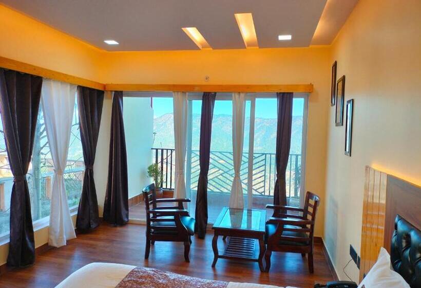 جناح, The White Mountaina