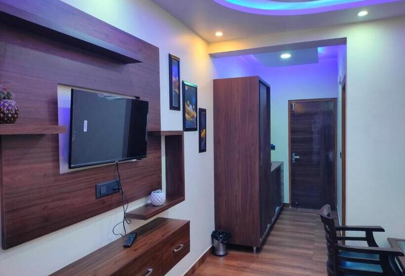 غرفة قياسية, The White Mountaina