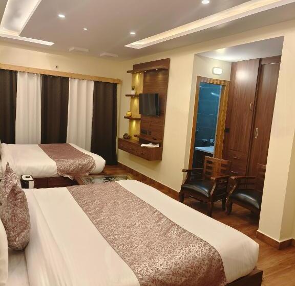 غرفة عائلية, The White Mountaina