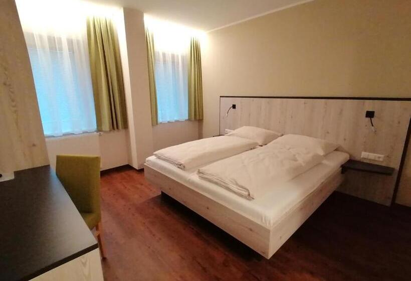 غرفة قياسية, Wild & Bolz Emotel