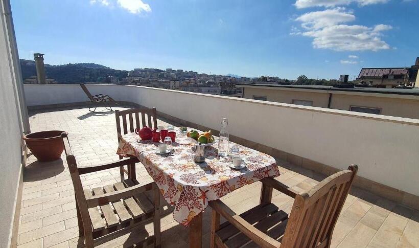 غرفة قياسية سرير كينج, Il Centrale Guest House