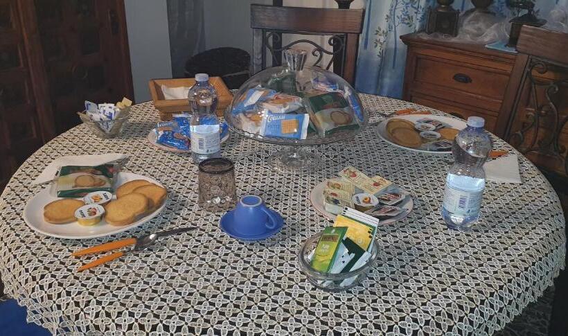 חדר סטנדרט לארבעה, Il Centrale Guest House