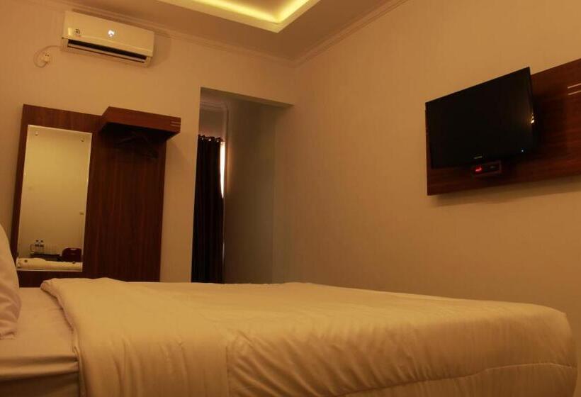 수피리어 싱글 룸, Aluky