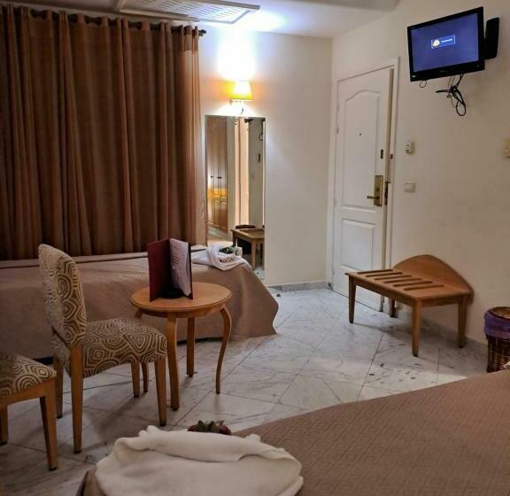 اتاق استاندارد سه نفره, Lafayette