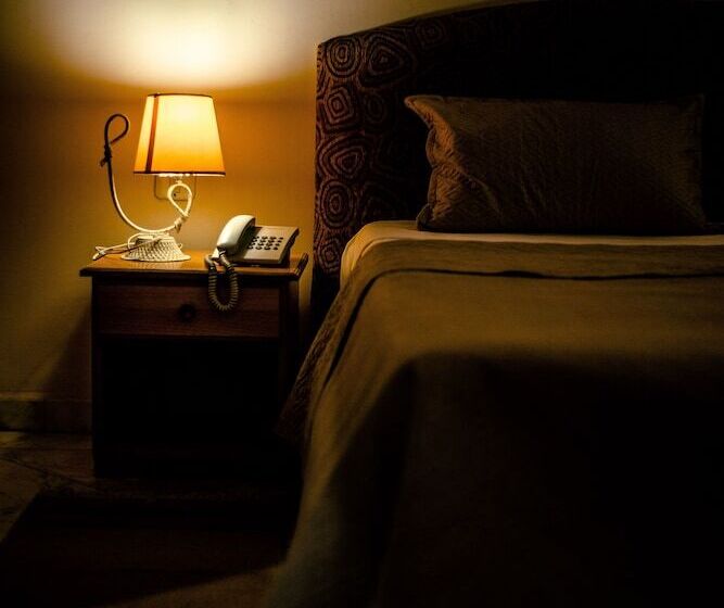 اتاق استاندارد یک نفره, Lafayette