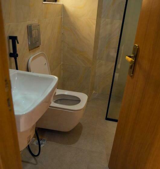 سوییت اجرایی, Kawruky Hotel Benin