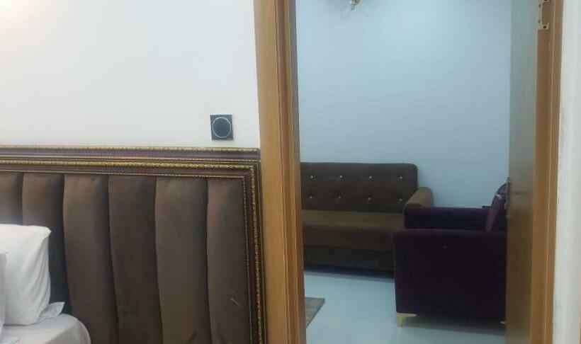 سوییت اجرایی, Kawruky Hotel Benin
