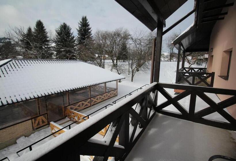 غرفة قياسية مزوَّدة بشُرفة, Ducatul Bucovinei