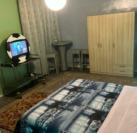 Ortak Banyolu Aile Odası, Green House