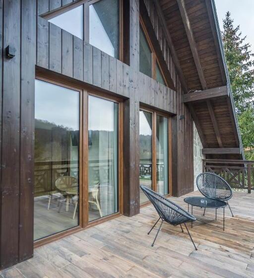 חדר משפחתי, Rezerwat Ustrzyki Górne