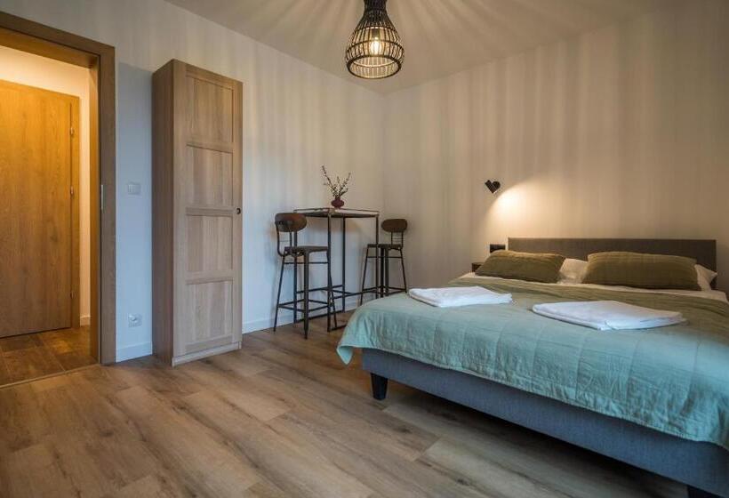 דירת שני חדרים, Rezerwat Ustrzyki Górne