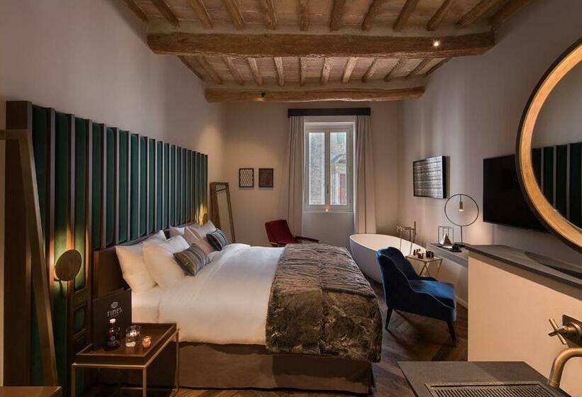 Chambre Deluxe, Times Suites