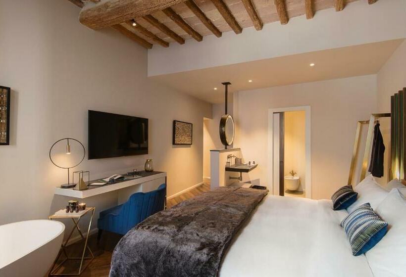 Chambre Deluxe, Times Suites