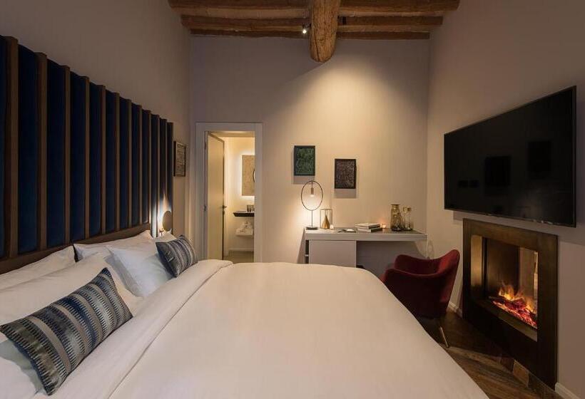 Chambre Standard Lit King Size, Times Suites