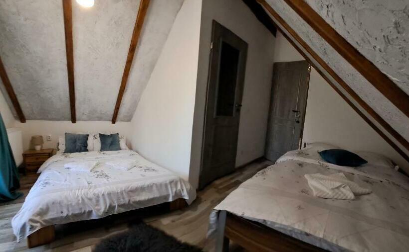 اتاق استاندارد سه نفره, Vis împlinit