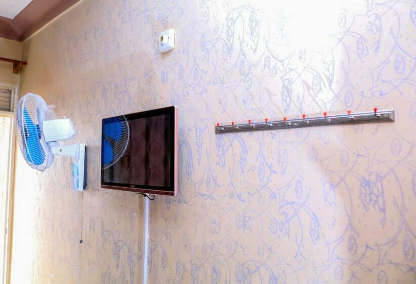 اتاق اکونومی یک تخته, Precise Motel