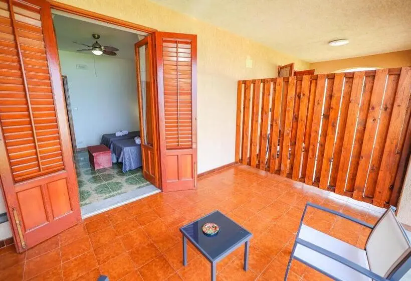 Standard room with outdoor bath, B&b Giardino Dei Cedri
