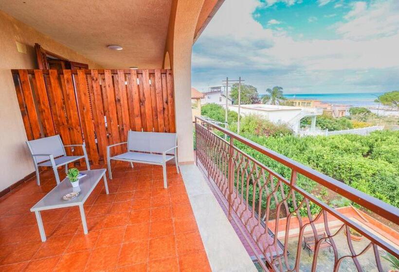 Standard room with outdoor bath, B&b Giardino Dei Cedri