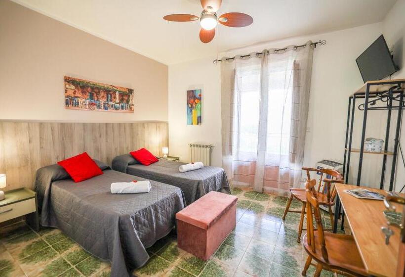 Standard room with outdoor bath, B&b Giardino Dei Cedri