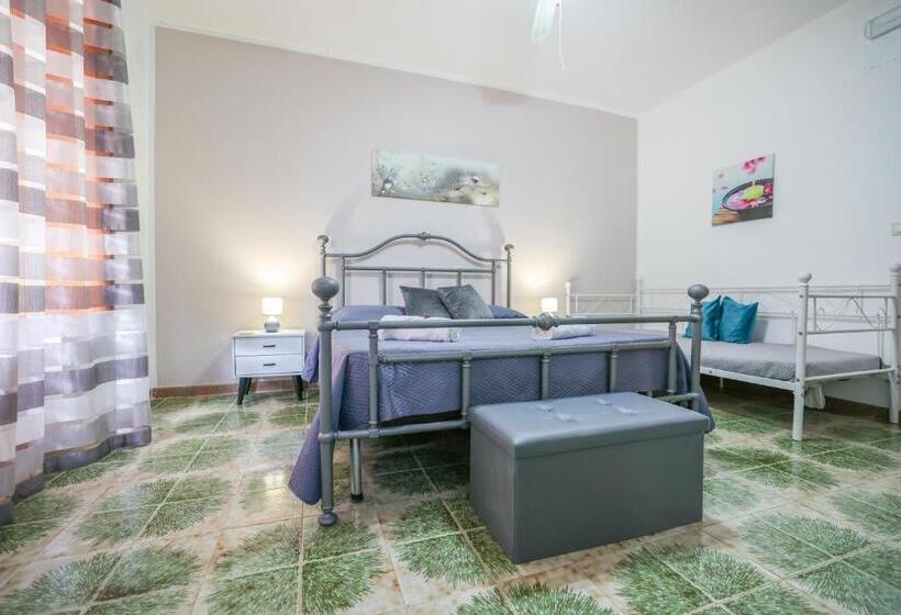 اتاق استاندارد سه تخته با چشم‌انداز باغ, B&b Giardino Dei Cedri