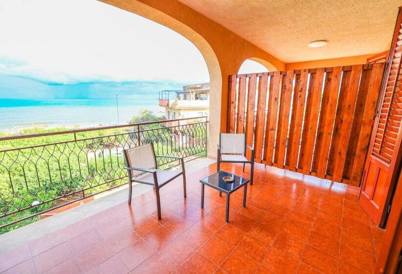 Номер Стандарт Вид на Море, B&b Giardino Dei Cedri