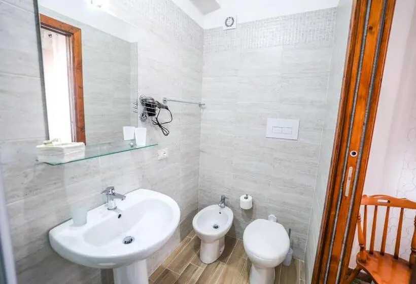 اتاق استاندارد با چشم‌انداز دریا, B&b Giardino Dei Cedri