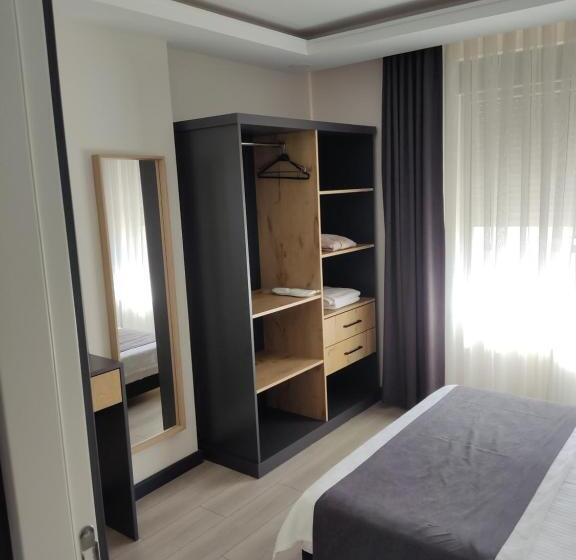 اتاق استاندارد با بالکن, Eluxi̇o Sui̇te