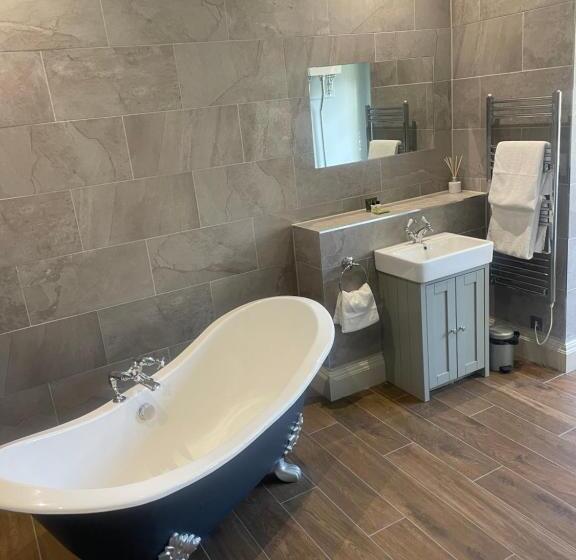 جناح ديلوكس, Holbrook Manor & Spa