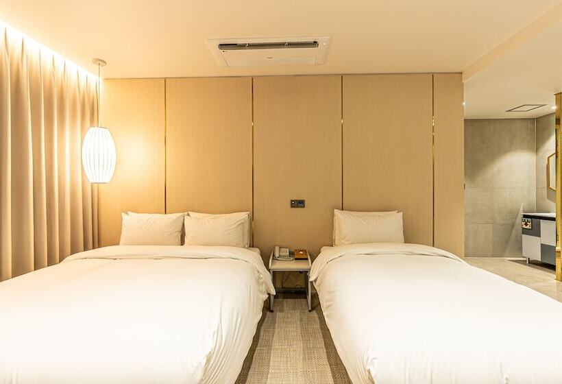 Семейный Номер, The Grang Seogwipo